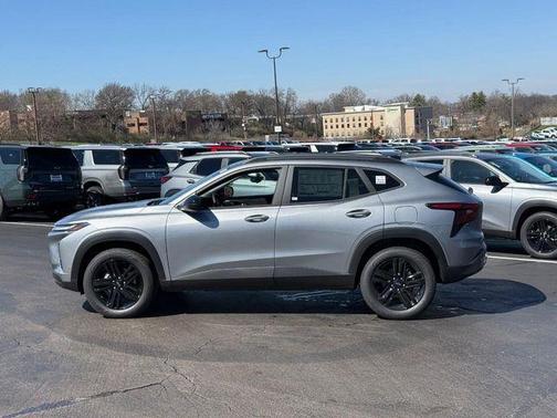 Sterling Gray Metallic 2026 Chevrolet Trax FWD ACTIV