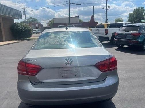 2012 Volkswagen Passat 2.5 SE