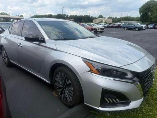 Brilliant Silver Metallic 2024 Nissan Altima 2.5 SV