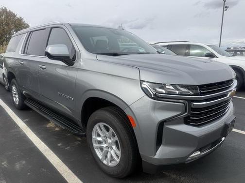 2023 Chevrolet Suburban LT