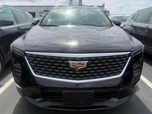 Stellar Black Metallic 2024 Cadillac XT4 Premium Luxury