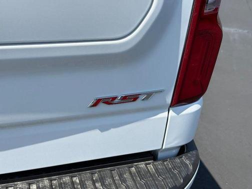 Summit White 2026 Chevrolet Silverado 1500 RST