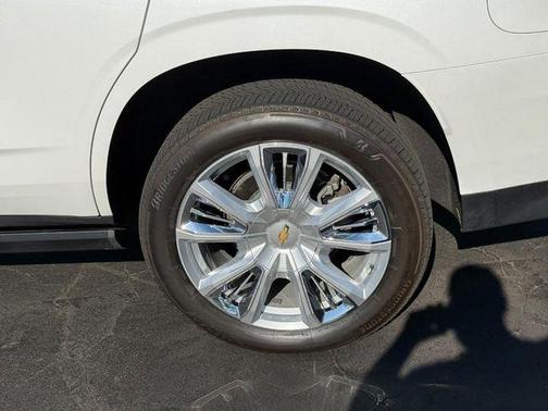 Iridescent Pearl Tricoat 2023 Chevrolet Tahoe 4WD High Country