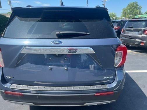 Infinite Blue Metallic Tinted Clearcoat 2021 Ford Explorer XLT