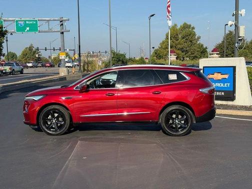 2023 Buick Enclave Essence FWD