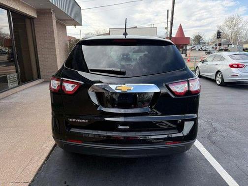 2017 Chevrolet Traverse 2LT