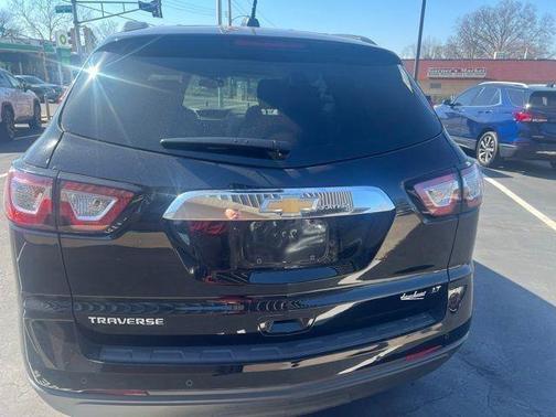 Black Metallic 2017 Chevrolet Traverse 2LT
