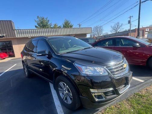 Black Metallic 2017 Chevrolet Traverse 2LT