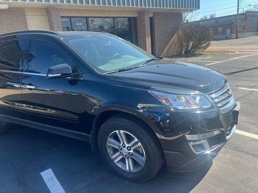 Black Metallic 2017 Chevrolet Traverse 2LT