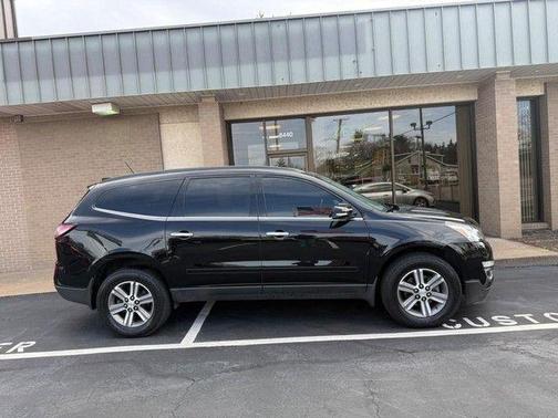 2017 Chevrolet Traverse 2LT