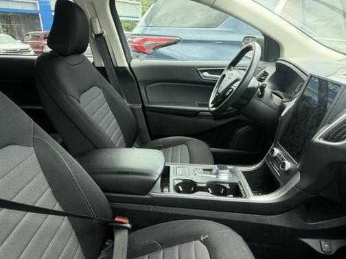 2023 Ford Edge SE