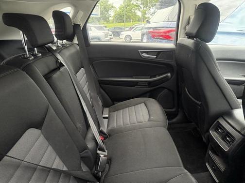 2023 Ford Edge SE