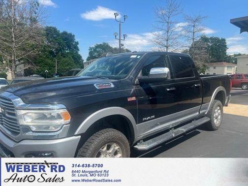 Diamond Black Crystal Pearlcoat 2022 RAM 2500 Laramie Crew Cab 4x4 6'4' Box