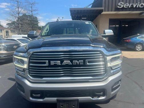 Diamond Black Crystal Pearlcoat 2022 RAM 2500 Laramie Crew Cab 4x4 6'4' Box