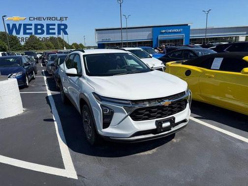 Summit White 2026 Chevrolet Trax LT