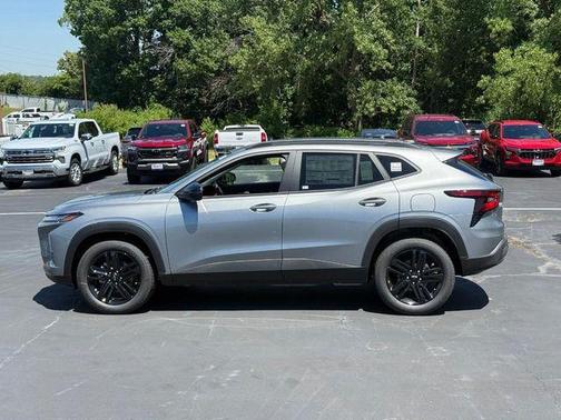 Sterling Gray Metallic 2026 Chevrolet Trax FWD ACTIV