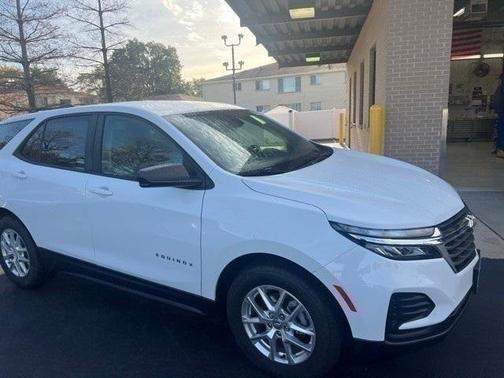 2022 Chevrolet Equinox LS
