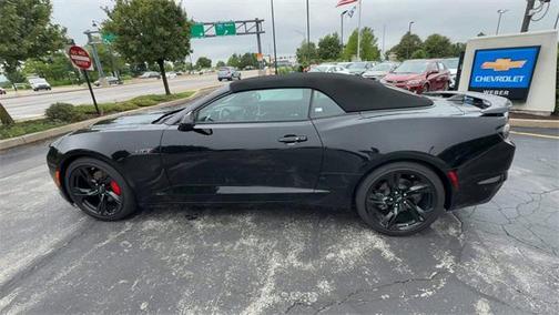 2021 Chevrolet Camaro RWD Convertible LT1