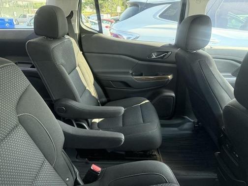 2023 GMC Acadia AWD SLE