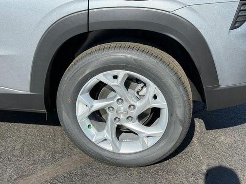 Sterling Gray Metallic 2026 Chevrolet Trax LS