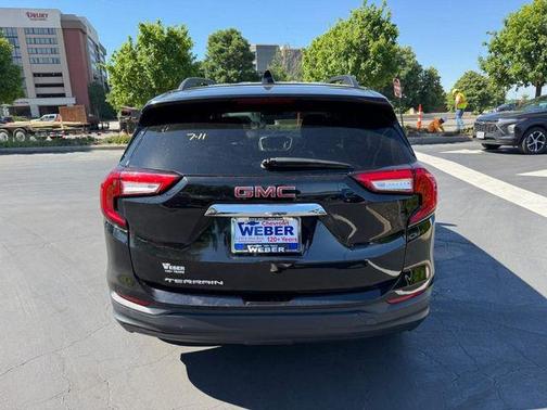 Ebony Twilight Metallic 2022 GMC Terrain SLE