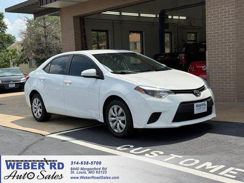 Super White 2014 Toyota Corolla LE