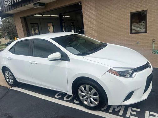Super White 2014 Toyota Corolla LE