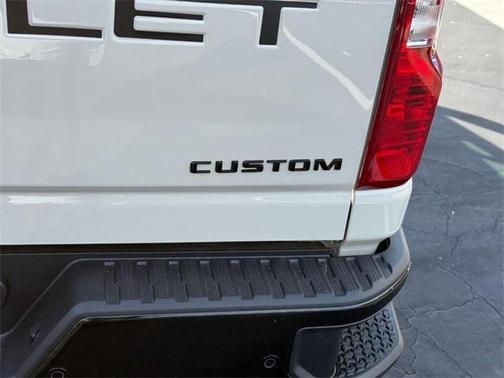 2026 Chevrolet Silverado 2500 Custom
