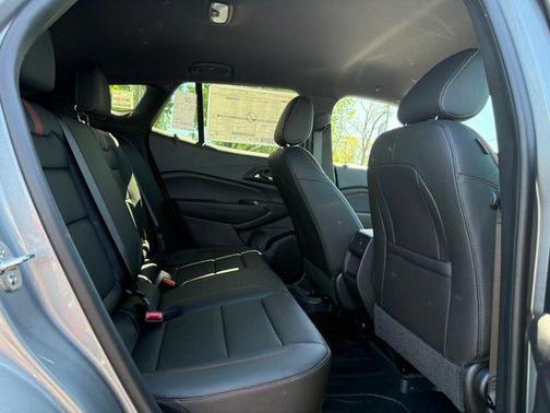 Sterling Gray Metallic 2026 Chevrolet Trax FWD 2RS