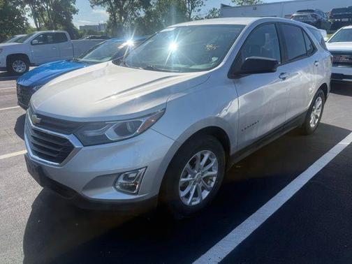 Silver Ice Metallic 2020 Chevrolet Equinox LS