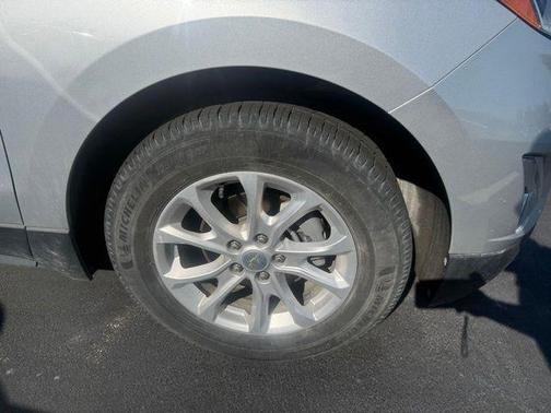 Silver Ice Metallic 2020 Chevrolet Equinox LS