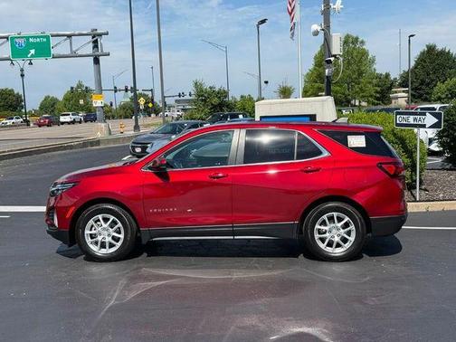 Radiant Red Tintcoat 2024 Chevrolet Equinox 1LT
