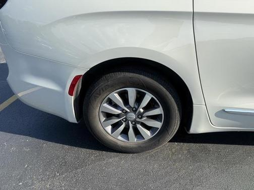 2020 Chrysler Pacifica Touring-L Plus