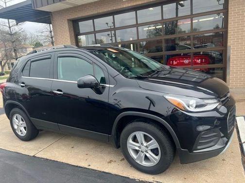 Mosaic Black 2019 Chevrolet Trax LT