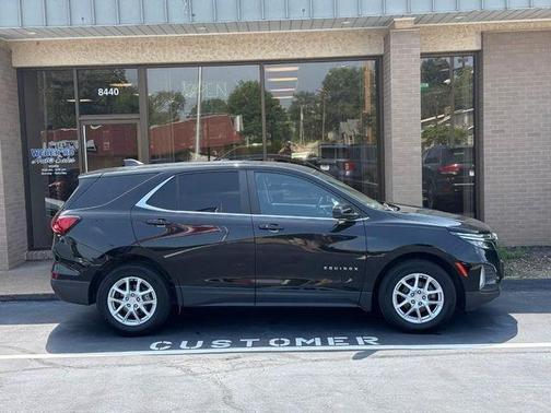 Mosaic Black Metallic 2024 Chevrolet Equinox 1LT