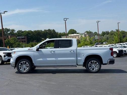 Polar White Tricoat 2026 Chevrolet Silverado 1500 LTZ