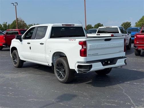 2025 Chevrolet Silverado 1500 Custom