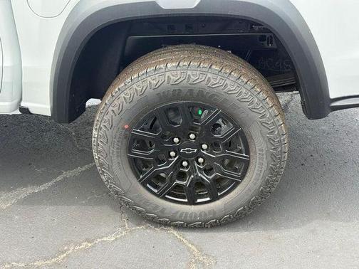 Summit White 2026 Chevrolet Colorado Trail Boss