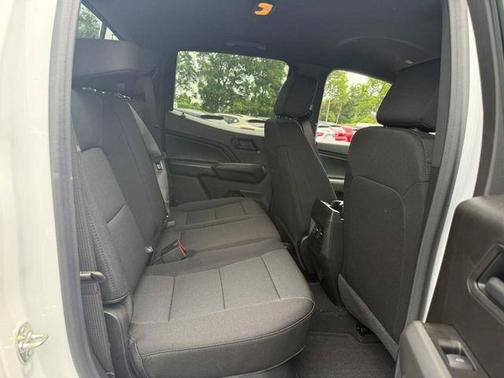 Summit White 2026 Chevrolet Colorado Trail Boss