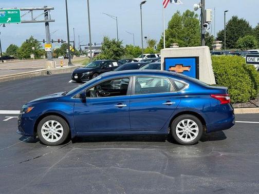 Deep Blue Pearl 2019 Nissan Sentra SV