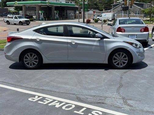 Radiant Silver 2014 Hyundai ELANTRA SE