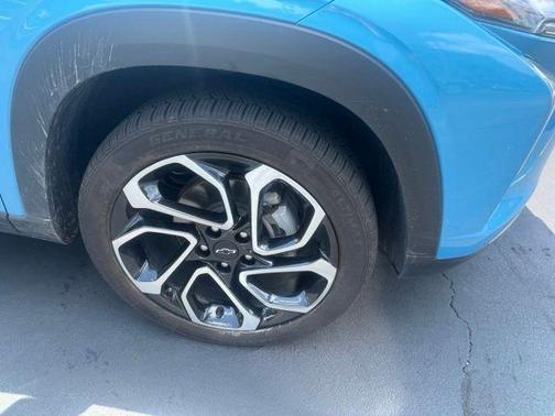 Marina Blue Metallic 2025 Chevrolet Trax FWD 2RS