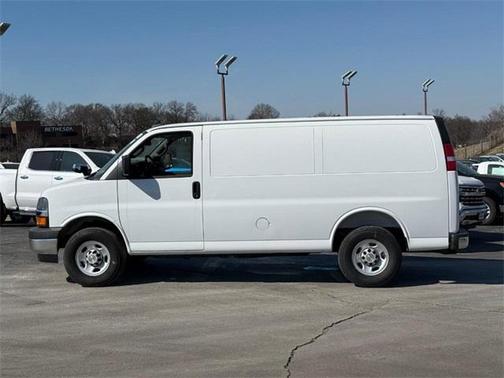 2025 Chevrolet Express 2500 RWD 2500 Regular Wheelbase WT