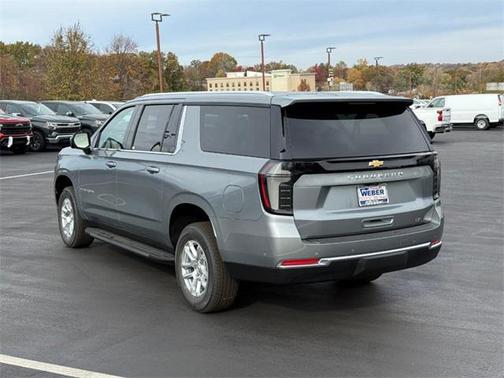 2026 Chevrolet Suburban LT