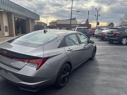 2022 Hyundai ELANTRA HEV Blue