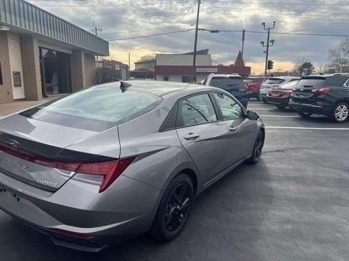 2022 Hyundai ELANTRA HEV Blue