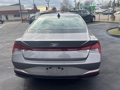 2022 Hyundai ELANTRA HEV Blue