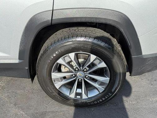 Sterling Gray Metallic 2026 Chevrolet Equinox 1LT