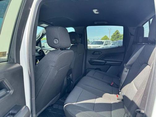 Summit White 2026 Chevrolet Colorado WT