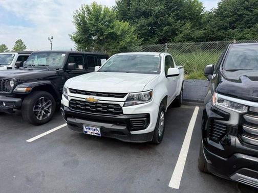 Summit White 2022 Chevrolet Colorado LT